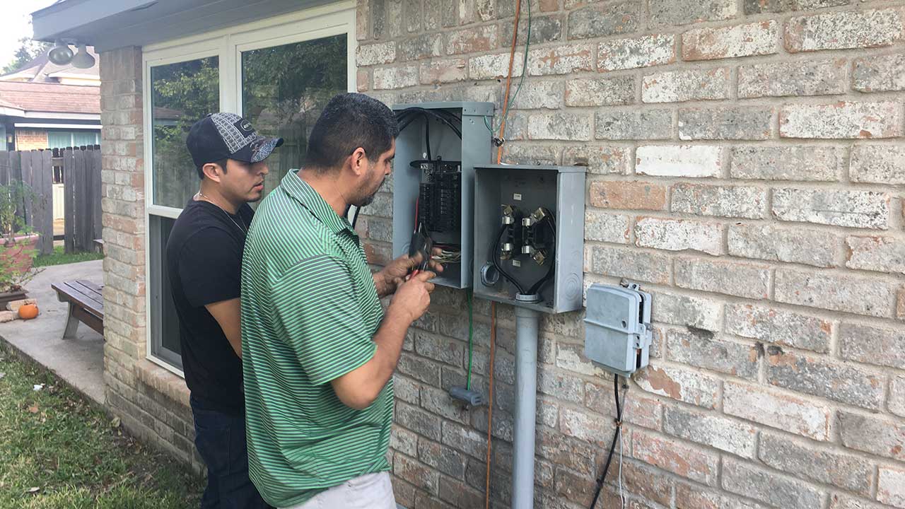 How To Reset Your HVAC Blower Sleeper Fuse In 4 Easy Steps